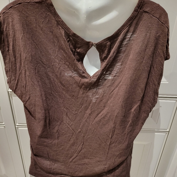 Top - Picture 2 of 3